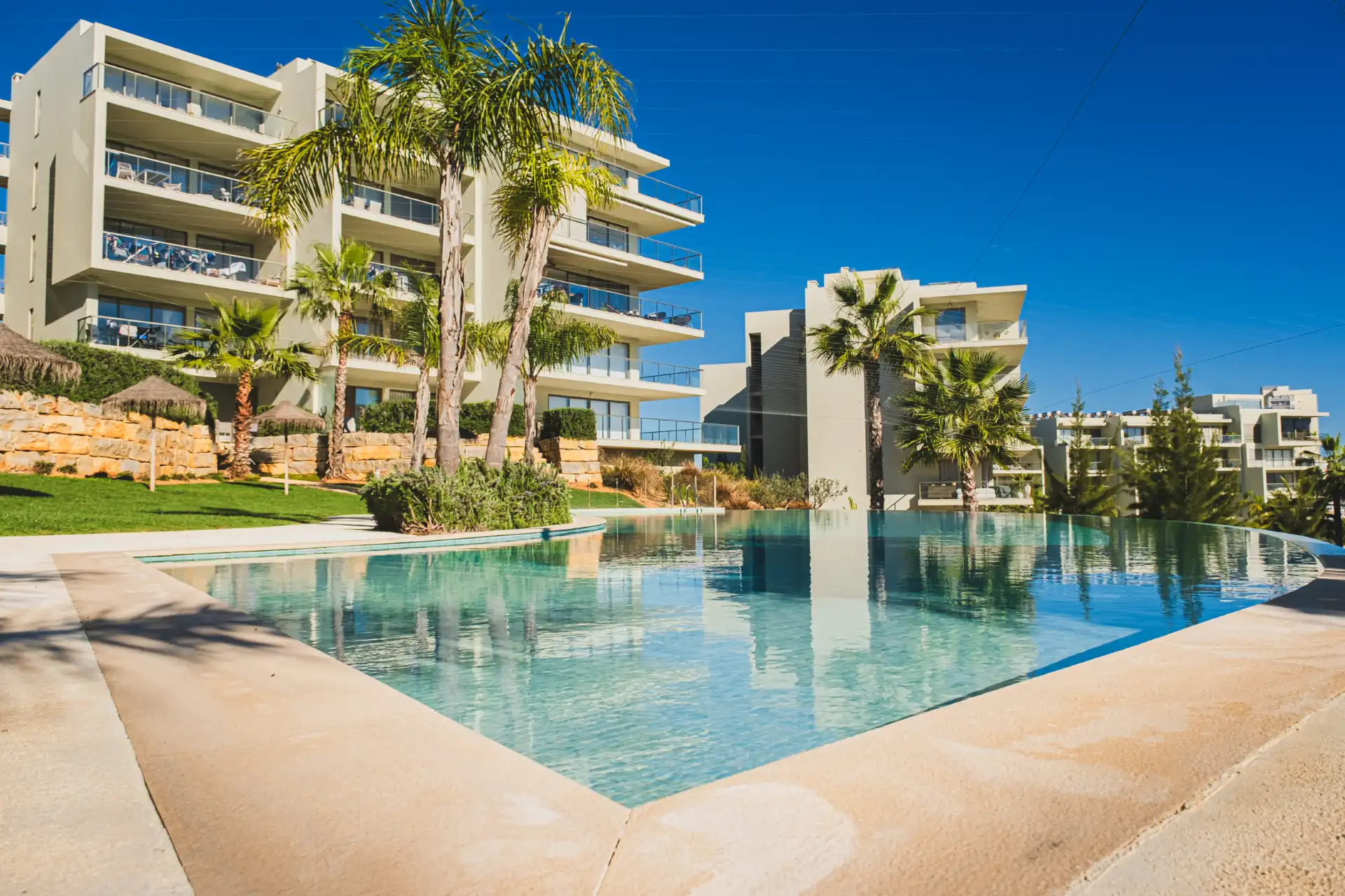 Oasis Mar Pool View